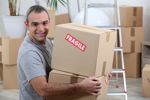 Professional removals and storage service in Heston for home moving